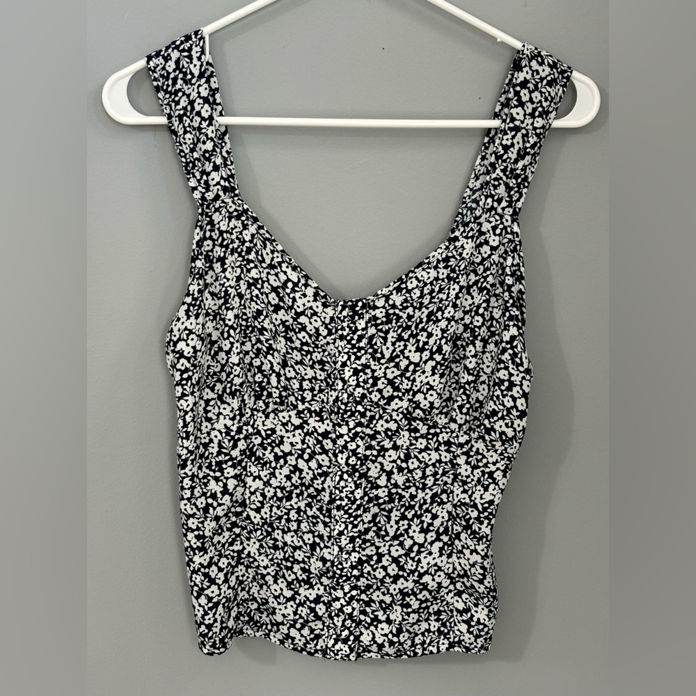 Black and white floral cropped blouse